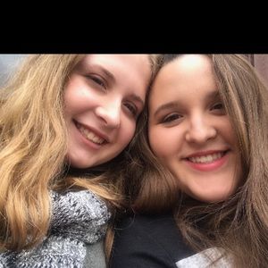 Meet your Posher, Abbie